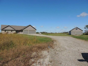 4005 Green Valley Road, Angelica, WI 54137