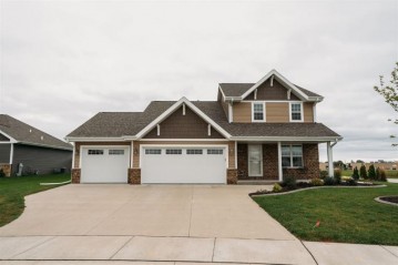 895 Joeanna Way, Pulaski, WI 54162