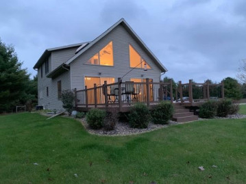 N6985 Berkans Drive, Bloomfield, WI 54940-8586