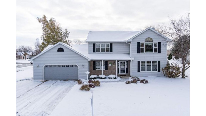 W5821 Hearthstone Drive Harrison, WI 54915 by Knaack Realty LLC $299,000