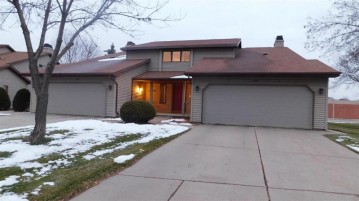 2395 Cedar Ridge Court B, Ashwaubenon, WI 54313-5783