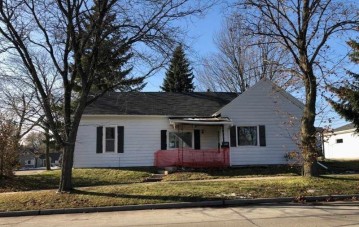 400 W 8th Street, Kaukauna, WI 54130-2602