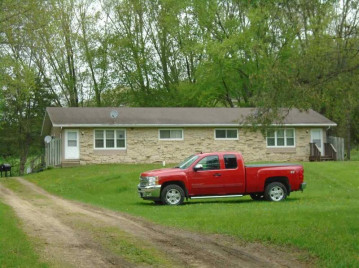 9730-9732 Dunlap Hollow Rd, Mazomanie, WI 53560