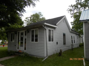 993 N Main St, Richland Center, WI 53581