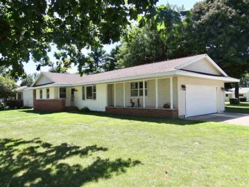 1405 S 12th St, Prairie Du Chien, WI 53821