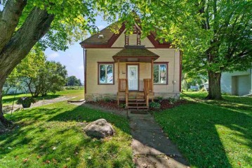 4687 County Road Dm, Windsor, WI 53571