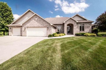 5420 Glenway Cir, Oregon, WI 53575