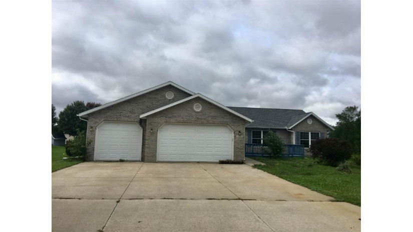 539 Elijah Ct Evansville, WI 53536 by Allen Realty, Inc $247,900