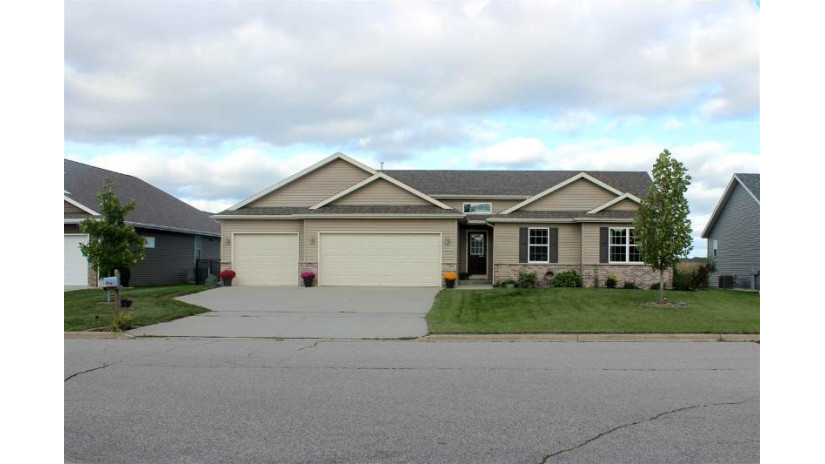 4284 Braxton Dr Janesville, WI 53546 by Shorewest Realtors $254,900