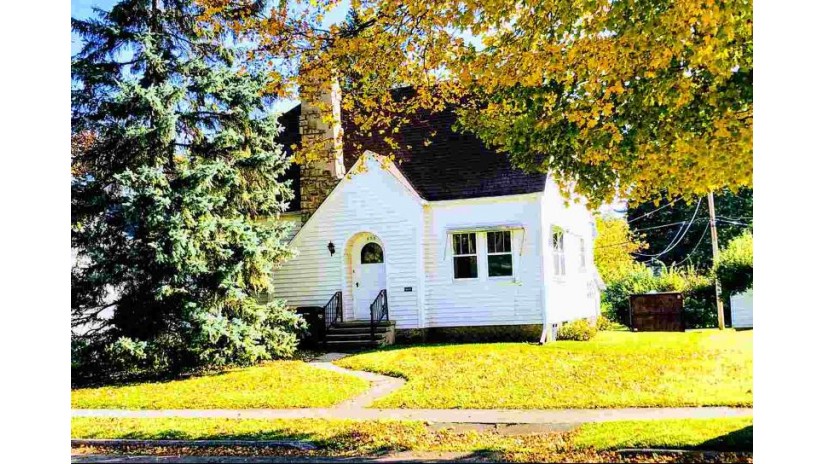 805 Beaver St Beaver Dam, WI 53916 by Century 21 Affiliated $115,000