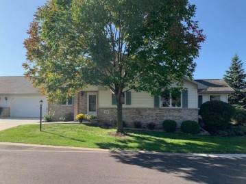 28 Fairview Tr, Waunakee, WI 53597