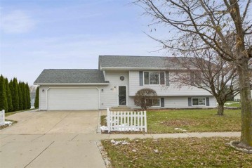 412 W Freidel Dr, Marshall, WI 53559