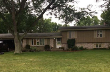 114 Emily Rd, Mazomanie, WI 53560