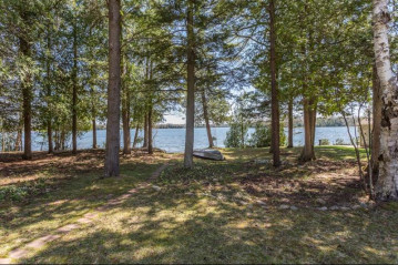 7694 W Kangaroo Lake Rd, Baileys Harbor, WI 54202