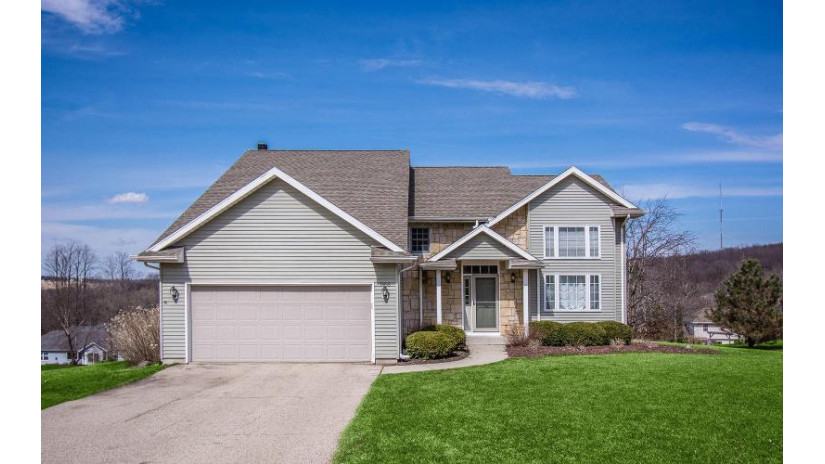 1655 Eagle Dr Lake Geneva, WI 53147 by Lake Geneva Area Realty, Inc. $349,900