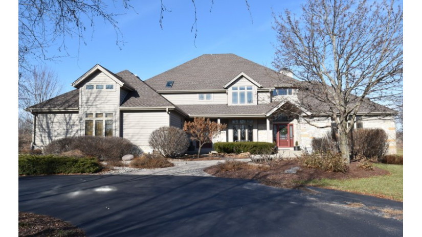 7244 Ridgeview Ct Mequon, WI 53092 by Shorewest Realtors $999,000