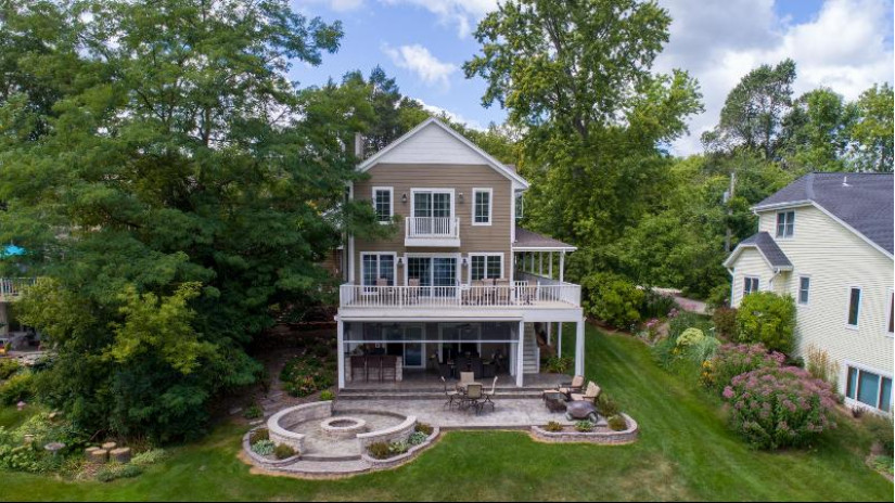 5446 W Lake Dr West Bend, WI 53095 by Leitner Properties $1,499,000