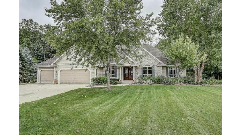 5205 W Princeton Pines Ct Franklin, WI 53132 by J&J Custom Real Estate $549,900