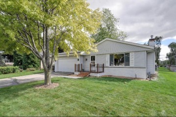 809 16th Ave, Union Grove, WI 53182-1709