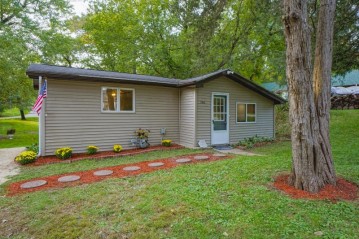 306 Shore Dr, Palmyra, WI 53156-9746