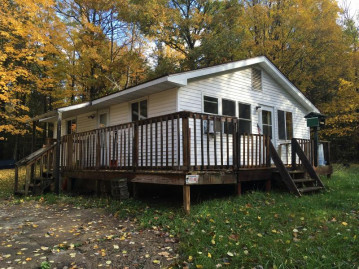 W7910 Maple Rd, Amberg, WI 54102