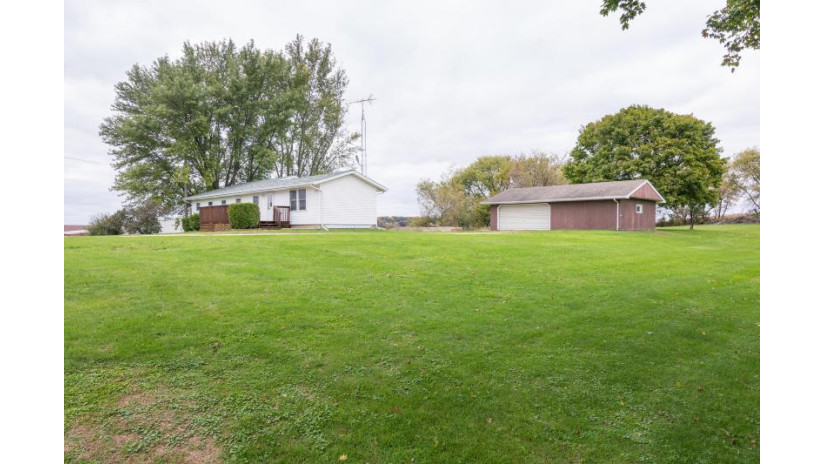 W2844 W Neda Rd Hubbard, WI 53035 by Allied Realty Group LLC $189,900