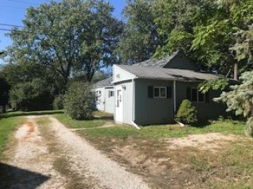 3332 Meachem Rd, Mount Pleasant, WI 53405-4666