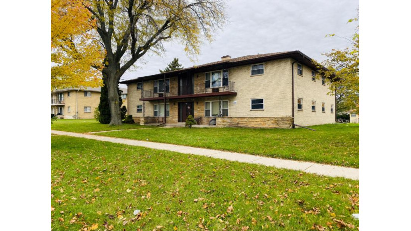 8708 W Villard Ave Milwaukee, WI 53225 by Anderson Commercial Group, LLC $585,000