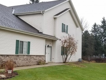 2175 Pine Ridge Ct G, Grafton, WI 53024-3101