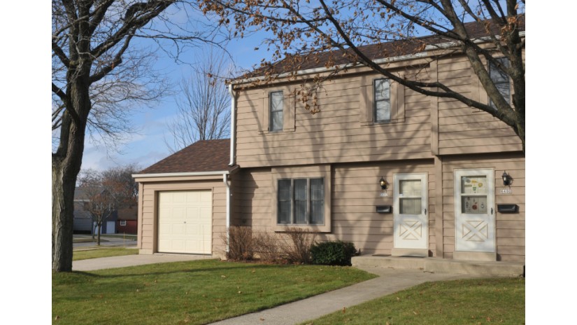 6402 W Dodge Pl Milwaukee, WI 53220 by Shorewest Realtors $115,000