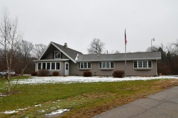 W4861 Village Acres Ln, Princeton, WI 54968-8533