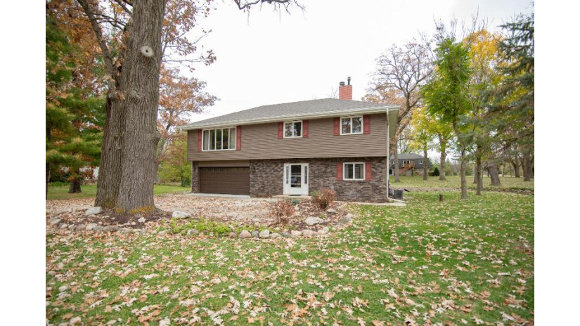 3158 E Lake Shore Dr Twin Lakes, WI 53181 by Results Realty $249,900