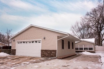 4240 W 7th St, Goodview, MN 55987