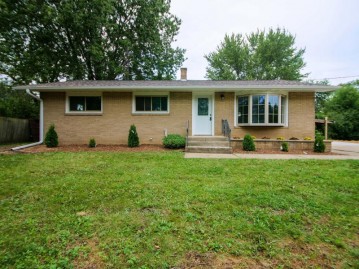 3916 24th St, Somers, WI 53144-1365