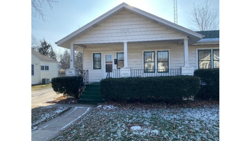 730 Walker St Lake Geneva, WI 53147 by Homestead Realty of Lake Geneva $185,500