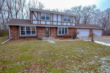 30404 Mountain Ln, Waterford, WI 53185-3430