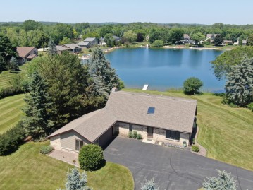 S76W13502 Fairfield Ct, Muskego, WI 53150-3913