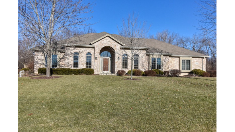 6428 Horseshoe Ln Caledonia, WI 53402 by Shorewest Realtors $429,900