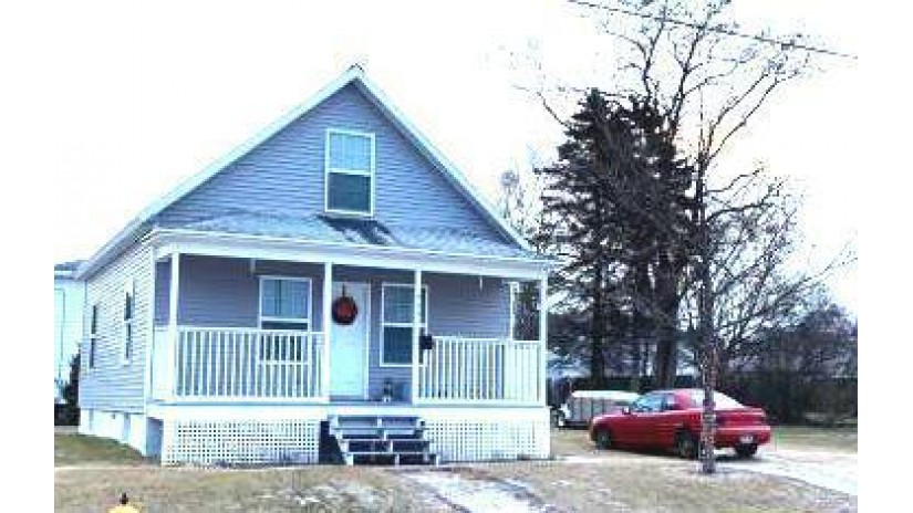 1923 Lincoln St Two Rivers, WI 54241 by Weichert, Realtors CornerStone $79,900