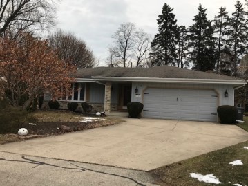 3305 Kensington Ct, Elmwood Park, WI 53405-4533