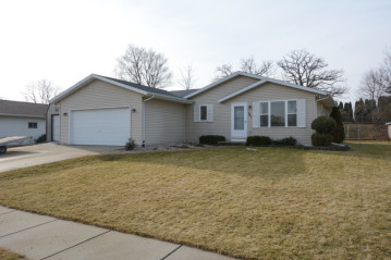 141 Emily Ln, Darien, WI 53114-1583