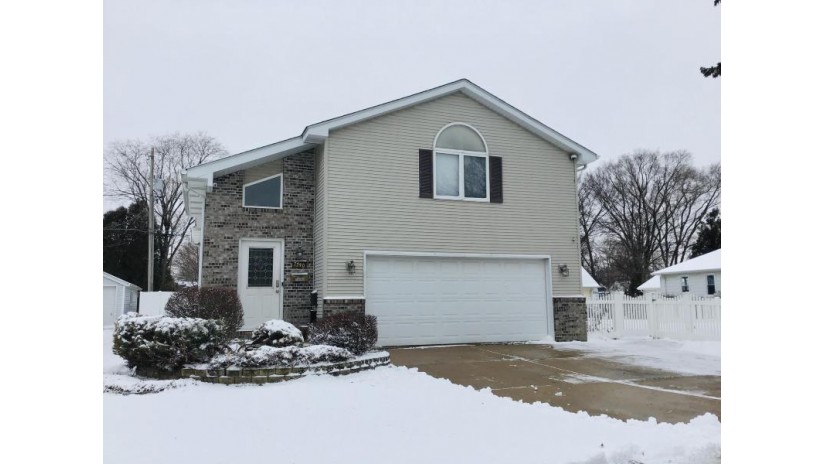 7740 29th Ave Kenosha, WI 53143 by JW Real Estate Group $289,900