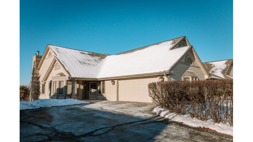 N14W30158 High Ridge Rd Delafield, WI 53072 by Shorewest Realtors $425,000