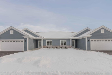 2633 Esker Dr, West Bend, WI 53095