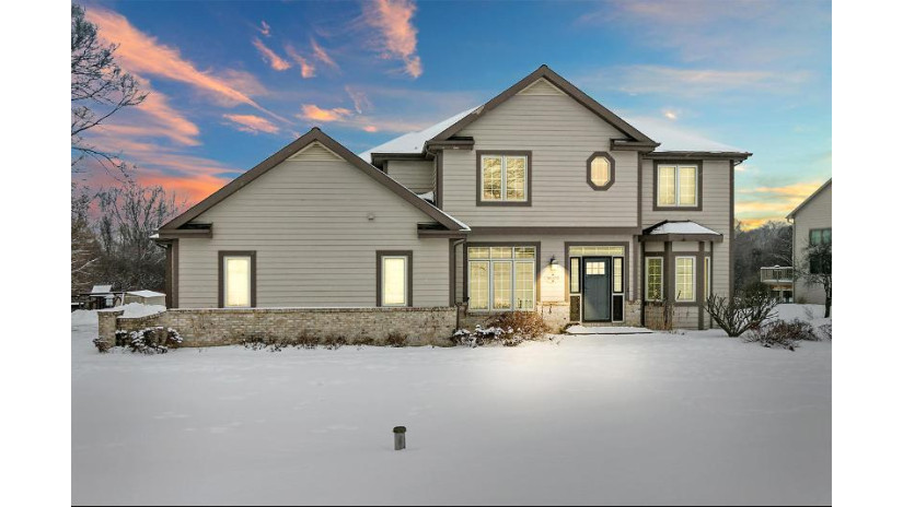 N6920 Northwood Dr Sugar Creek, WI 53121 by d'aprile properties LLC~Fontana $399,900