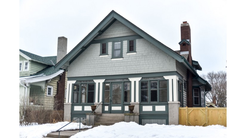 3026 N Newhall St Milwaukee, WI 53211 by Shorewest Realtors $269,900