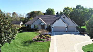 540 Hidden Glen Ct, Richfield, WI 53017