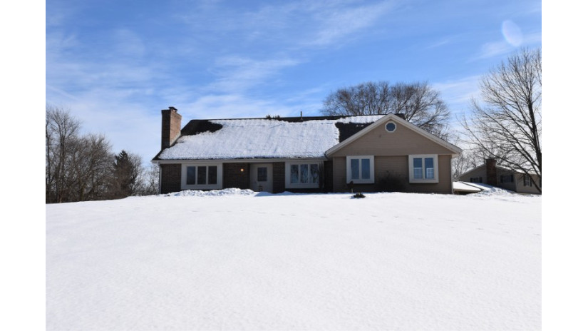 W277S8400 Riverview Dr Vernon, WI 53149 by Shorewest Realtors $349,900