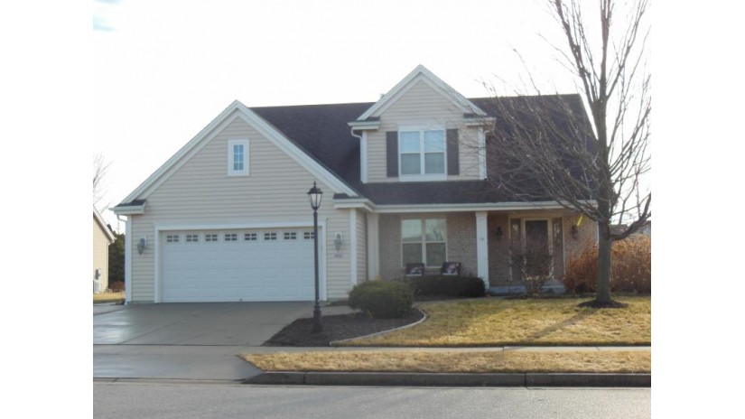 3831 Rivers Crossing Dr Waukesha, WI 53189 by RJM Real Estate Group, LLC $325,000