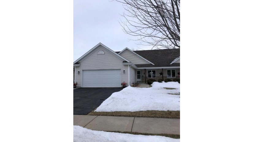 250 Brookside Dr Mayville, WI 53050 by Coldwell Banker Realty $194,900